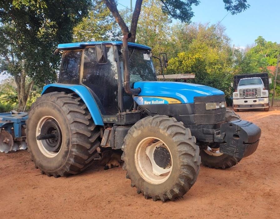 Trator New Holland TM 180 ano 2007