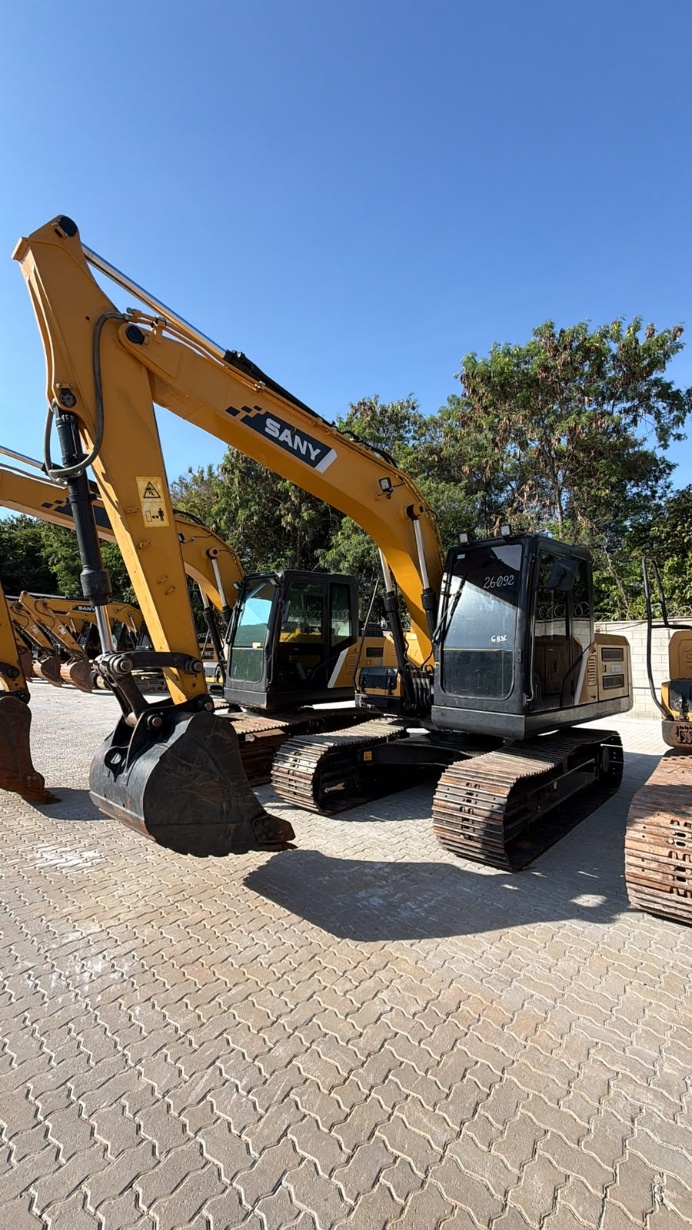 Escavadeira SANY SY135 C ano 2020