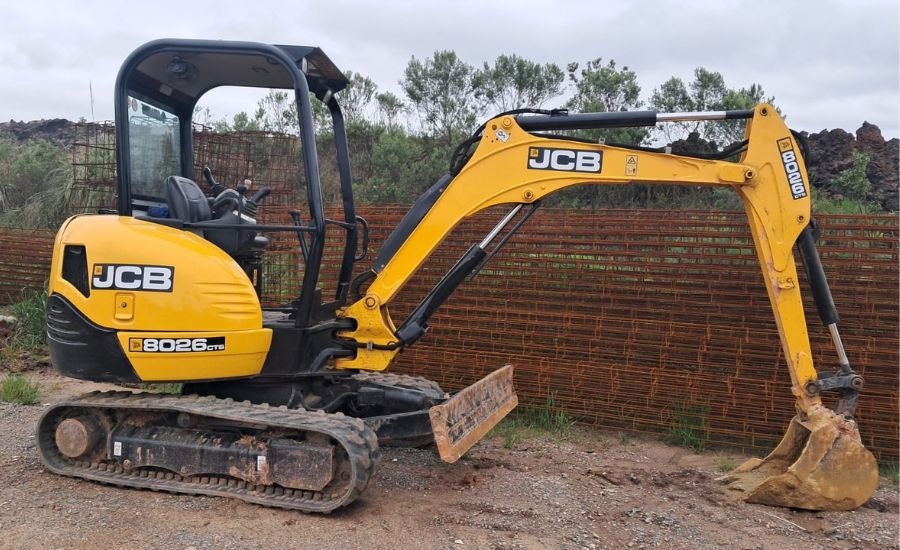 Mini Escavadeira JCB 8026 CTS ano 2021