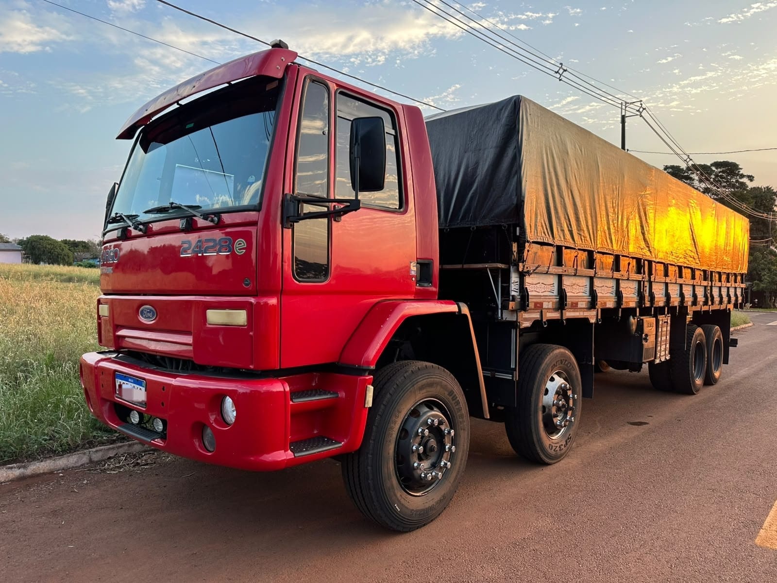 Caminhão Ford CARGO 2428 ano 2010
