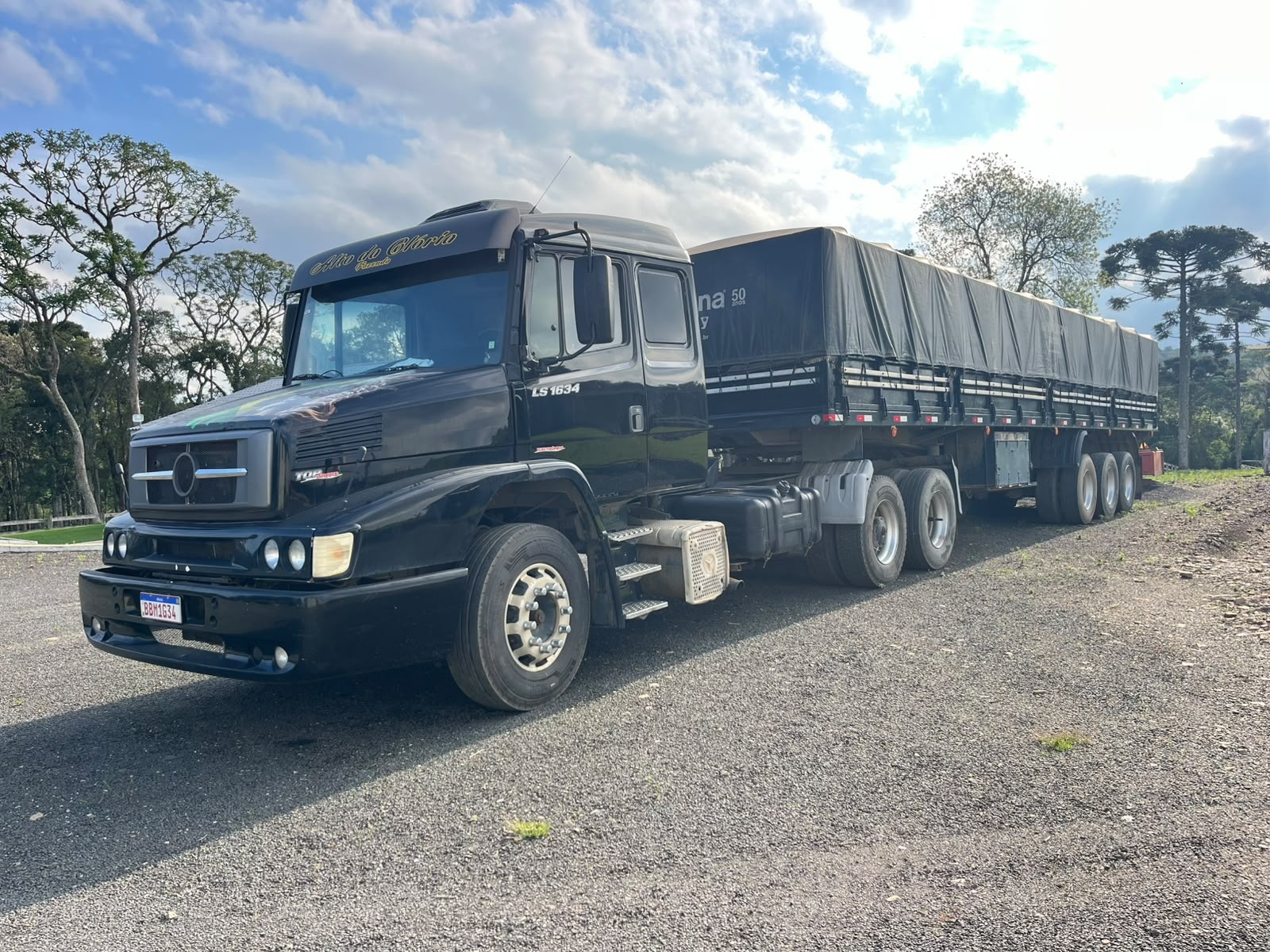 Caminhão Mercedes Benz LS 1634 ano 2011