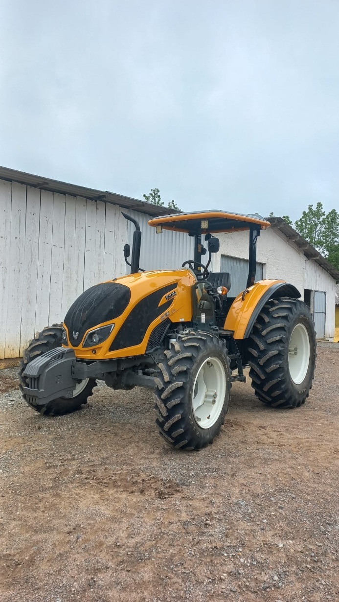 Trator Valtra A74 s ano 2022
