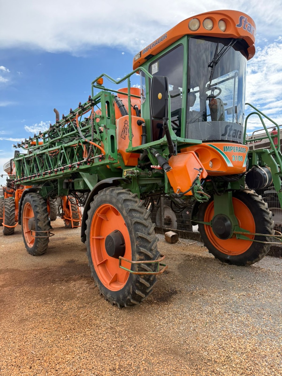Pulverizador Autopropelido Stara IMPERADOR 3100