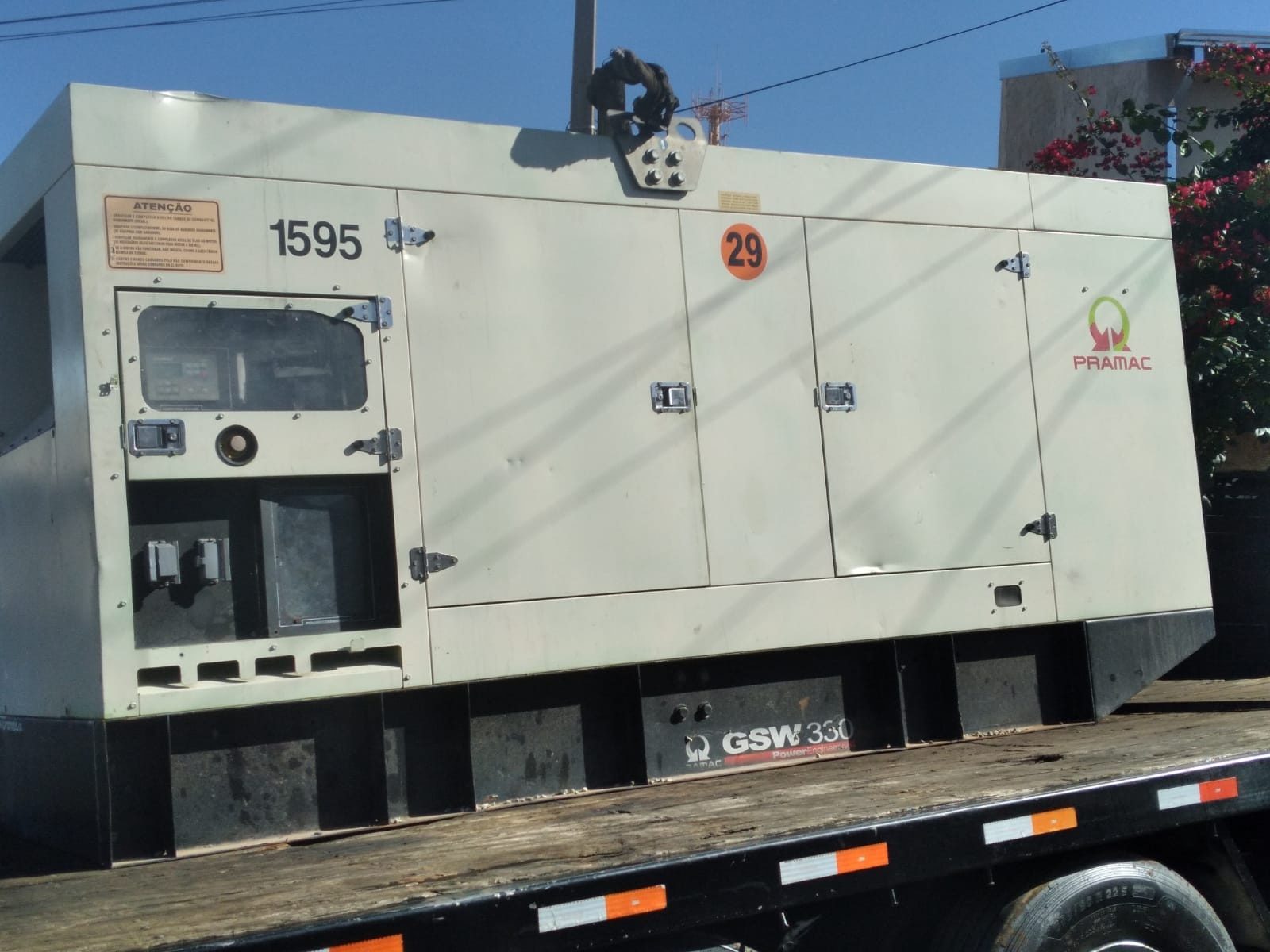 Gerador de Energia Pramac 360 kVA ano 2010