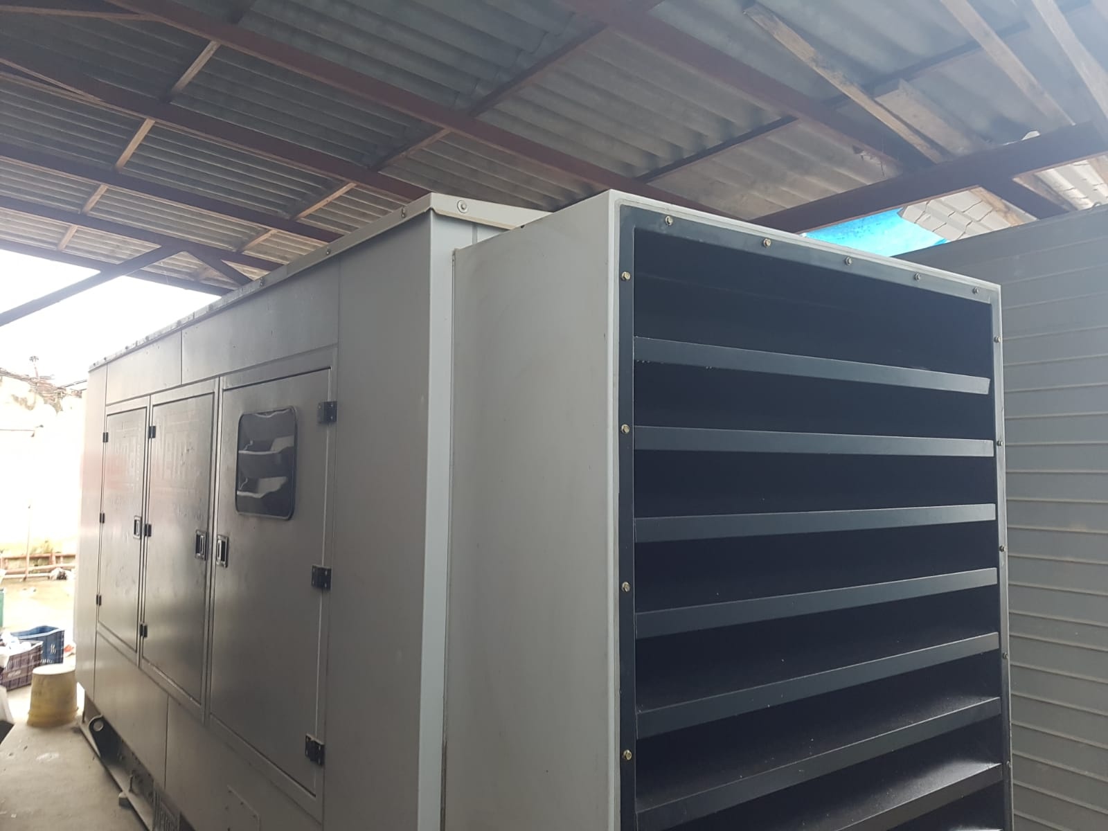 Gerador de Energia Nema 360 kVA ano 2020