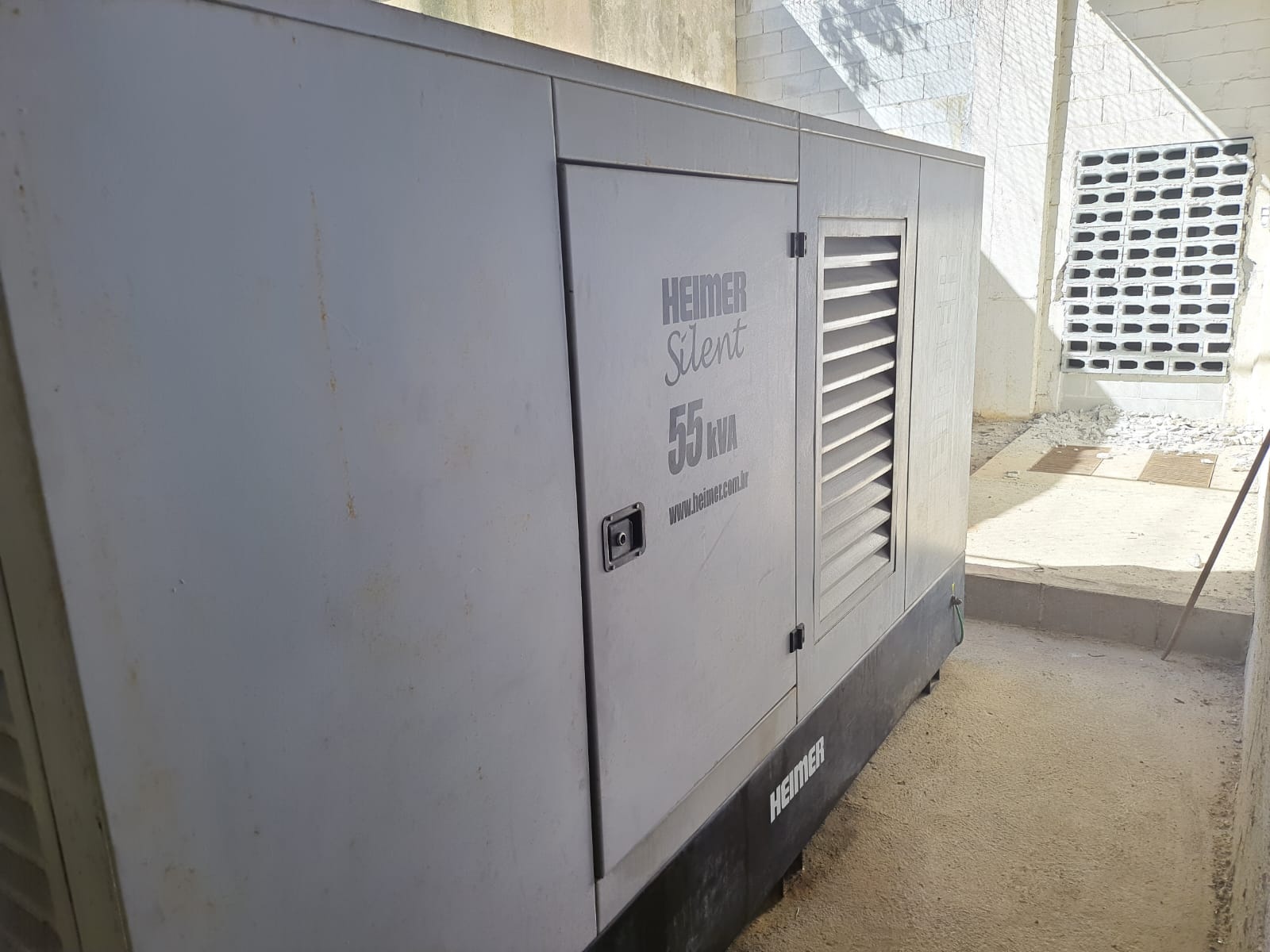 Gerador de Energia Leon Heimer 55 kVA ano 2012