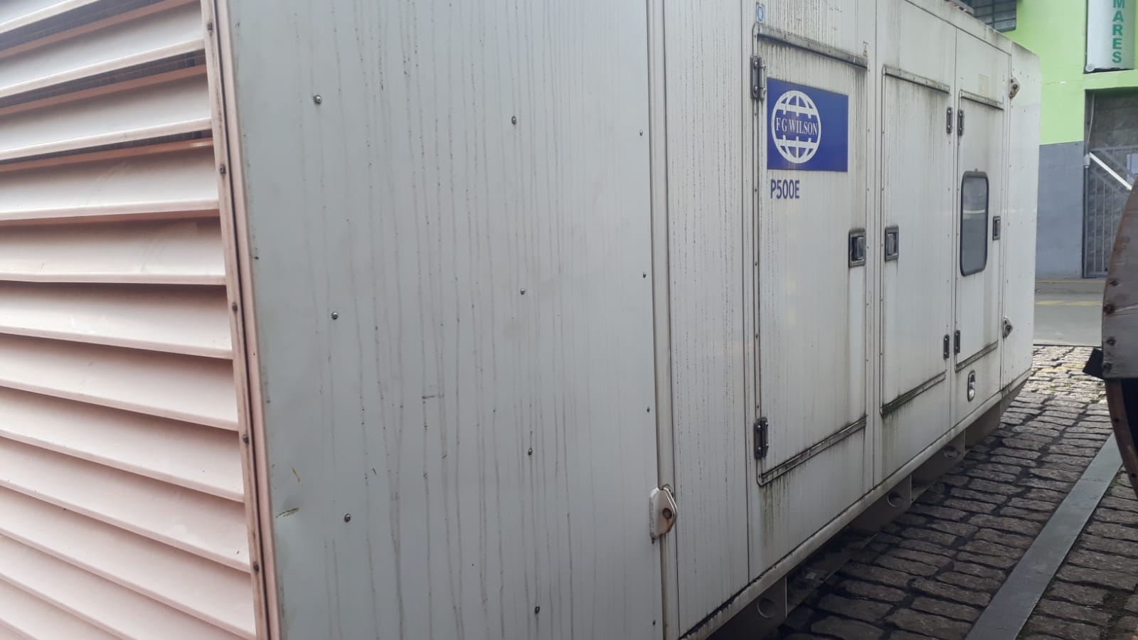 Gerador de Energia FG Wilson 500 kVA ano 2001