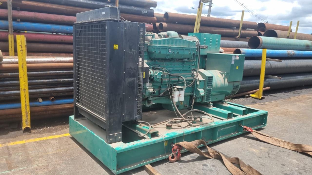 Gerador de Energia Cummins 500 kVA ano 2014