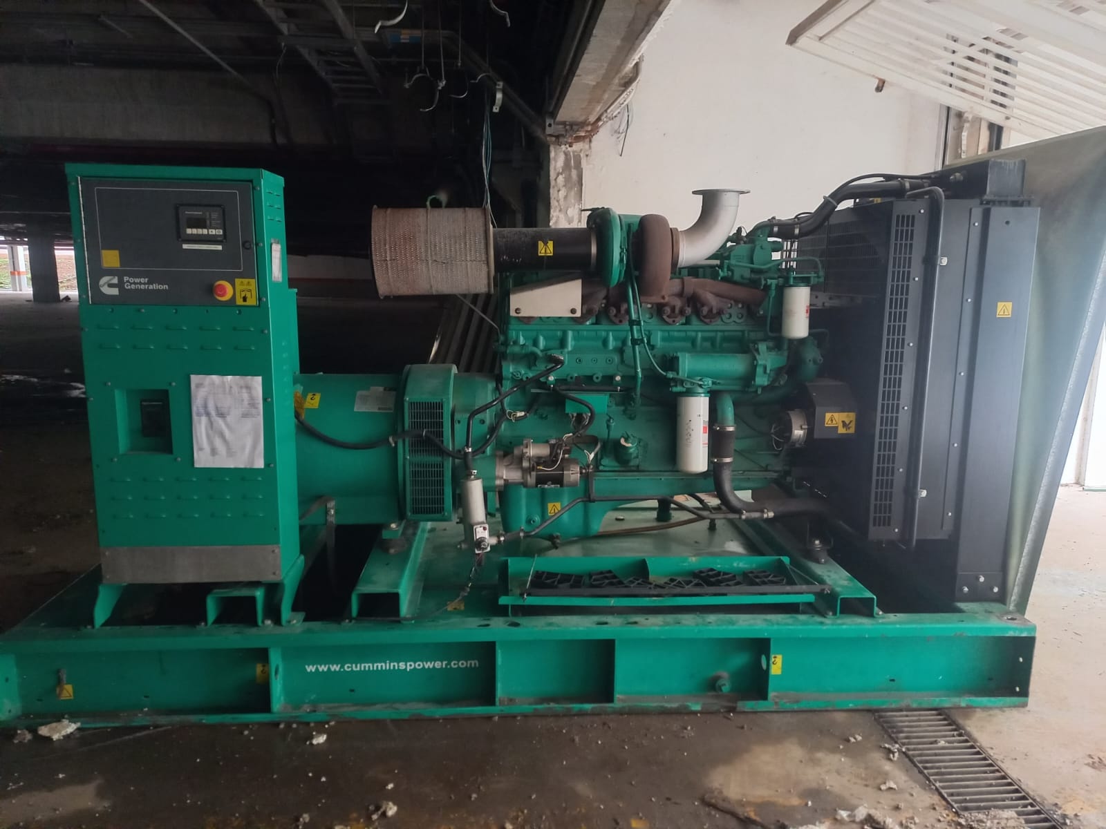 Gerador de Energia Cummins 500 kVA ano 2012