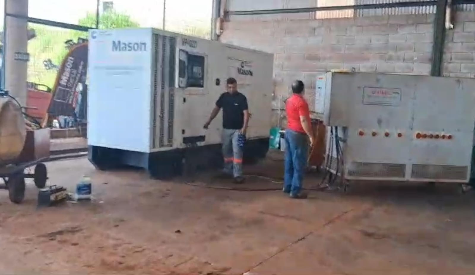 Gerador de Energia Cummins 375 kVA