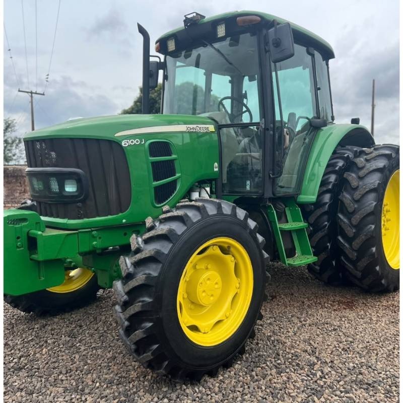 Trator John Deere 6100J ano 2019
