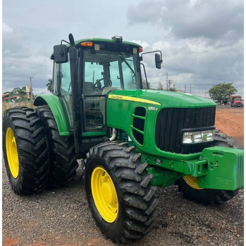 Trator John Deere 6150J ano 2018