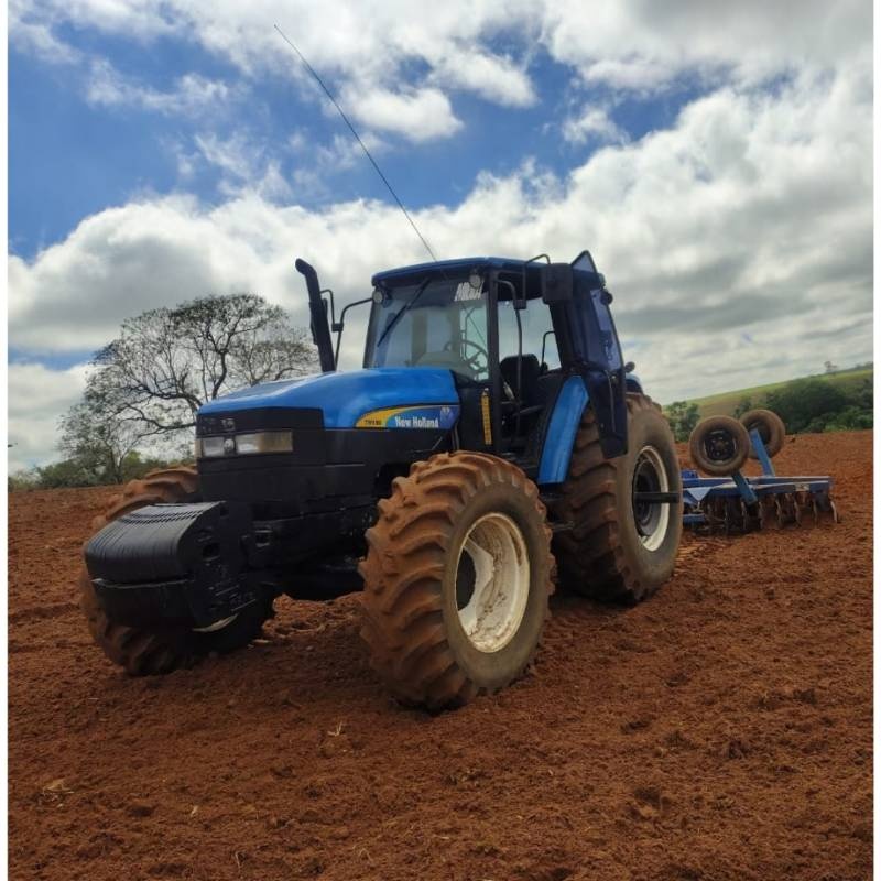 Trator New Holland TM 180 ano 2007