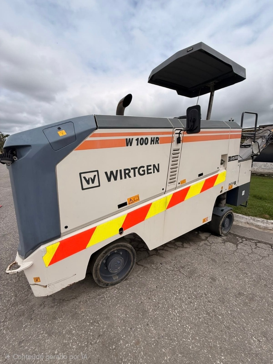 Fresadora Wirtgen W100F ano 2025