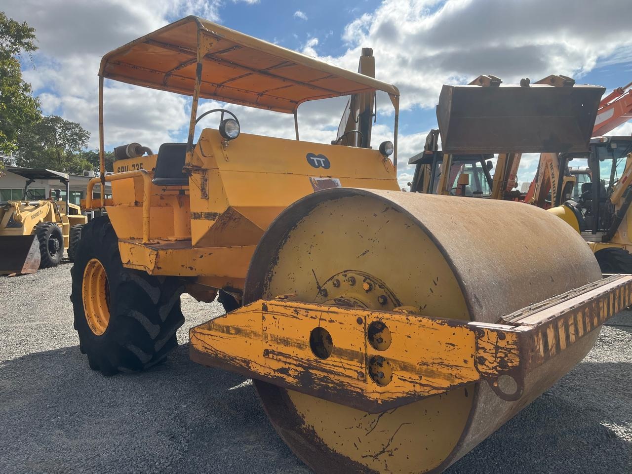 Rolo Compactador Tema terra SPV735P ano 1980