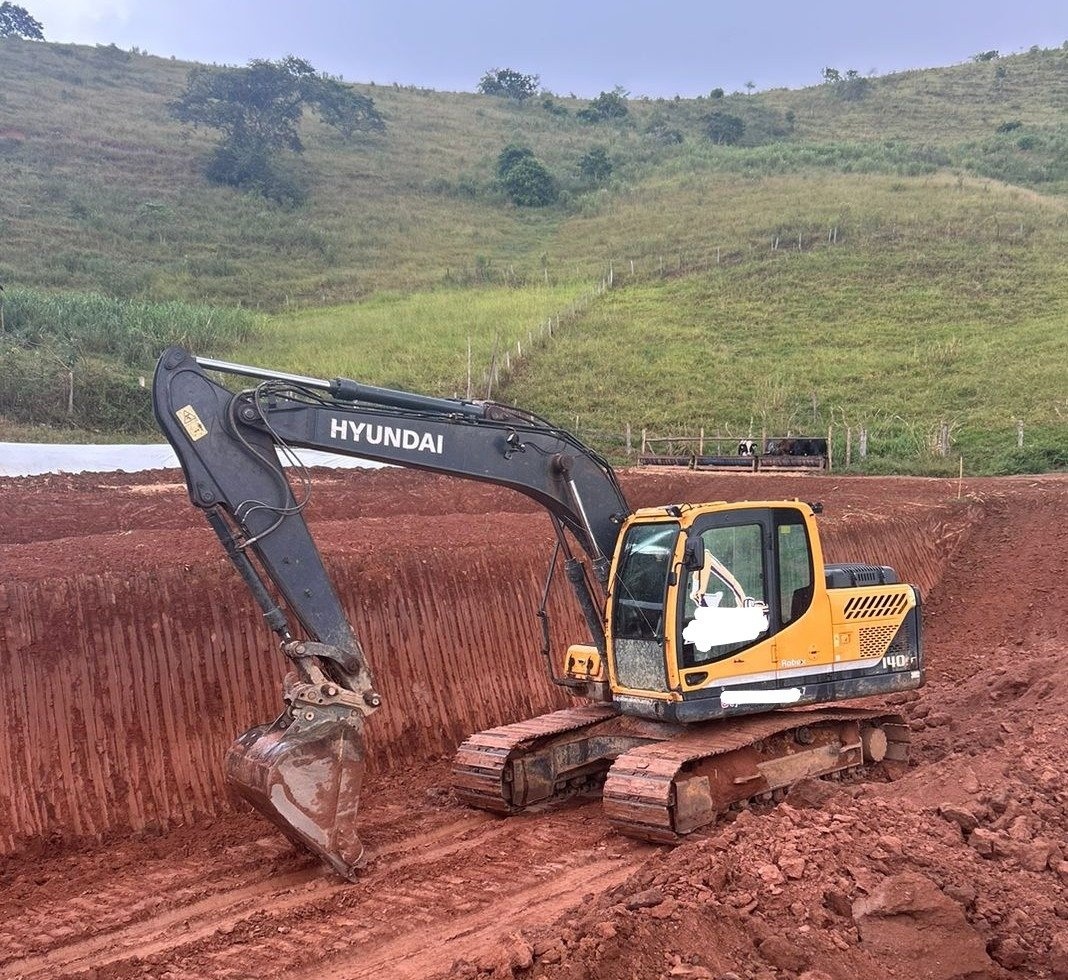 Escavadeira Hyundai R140LC-9 ano 2021