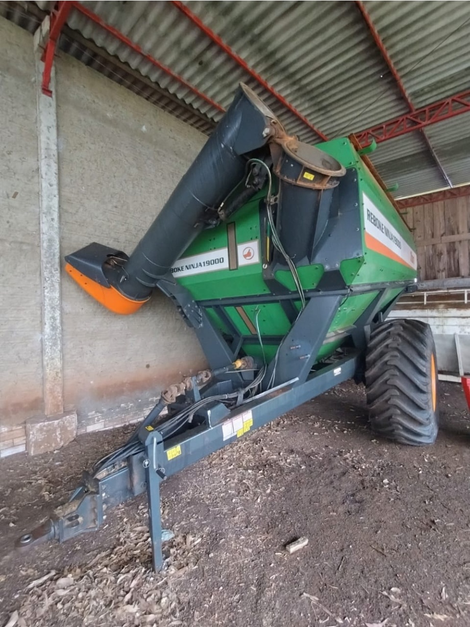 Carreta Graneleira Stara Reboke Ninja 19000 ano 2018