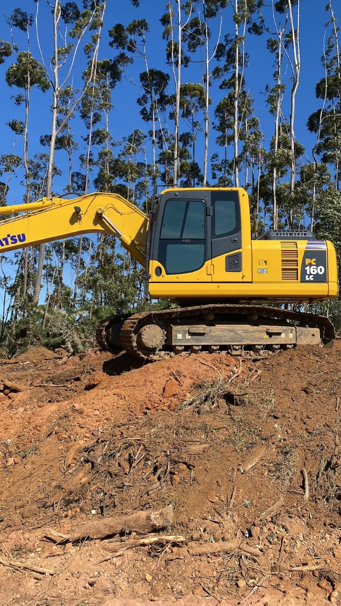 Escavadeira Komatsu PC160 ano 2024