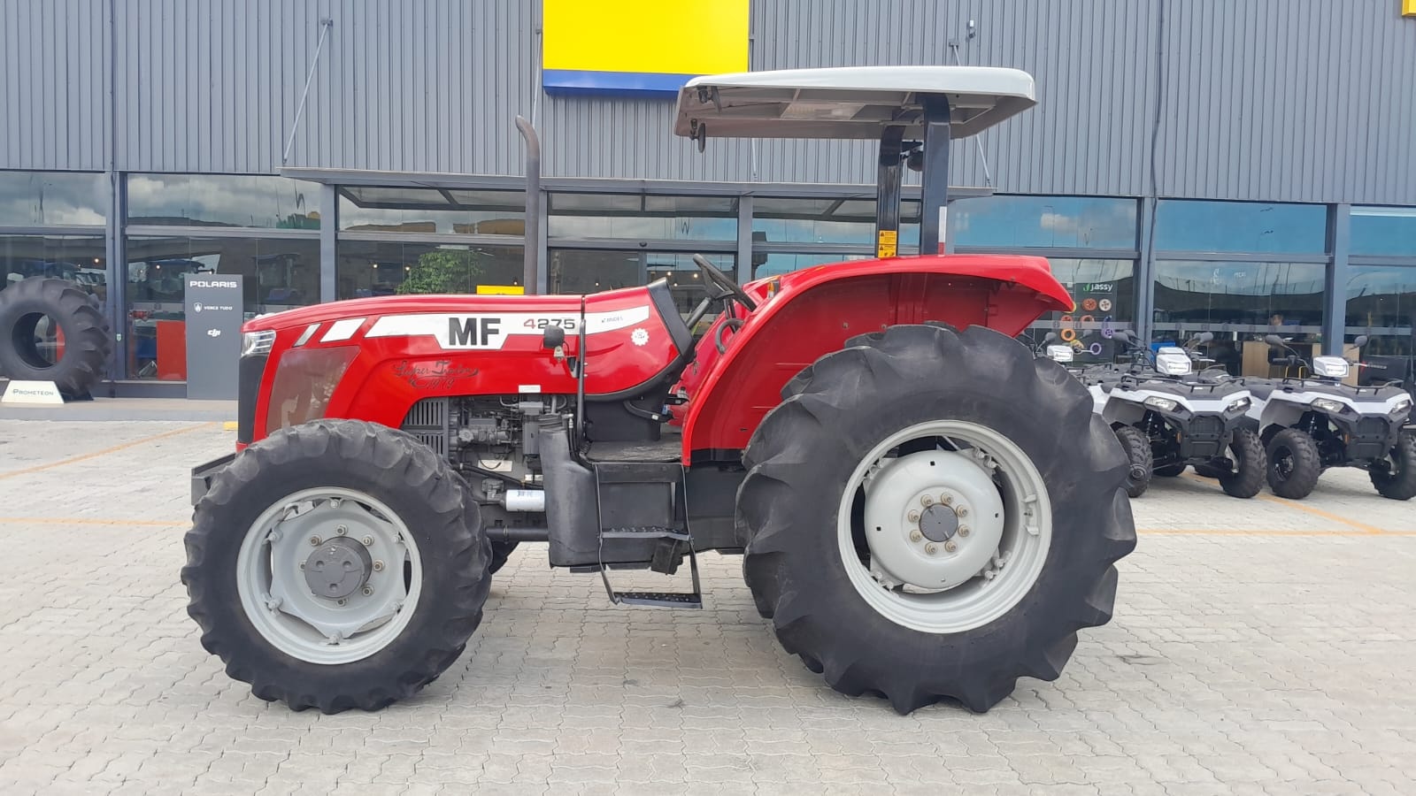 Trator Massey Ferguson MF 4275 ano 2019