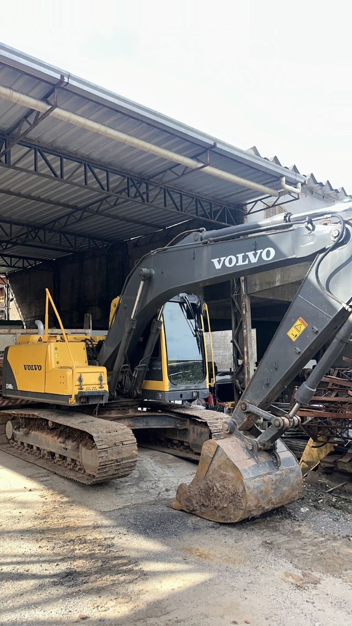 Escavadeira Volvo EC140BLC Prime ano 2016