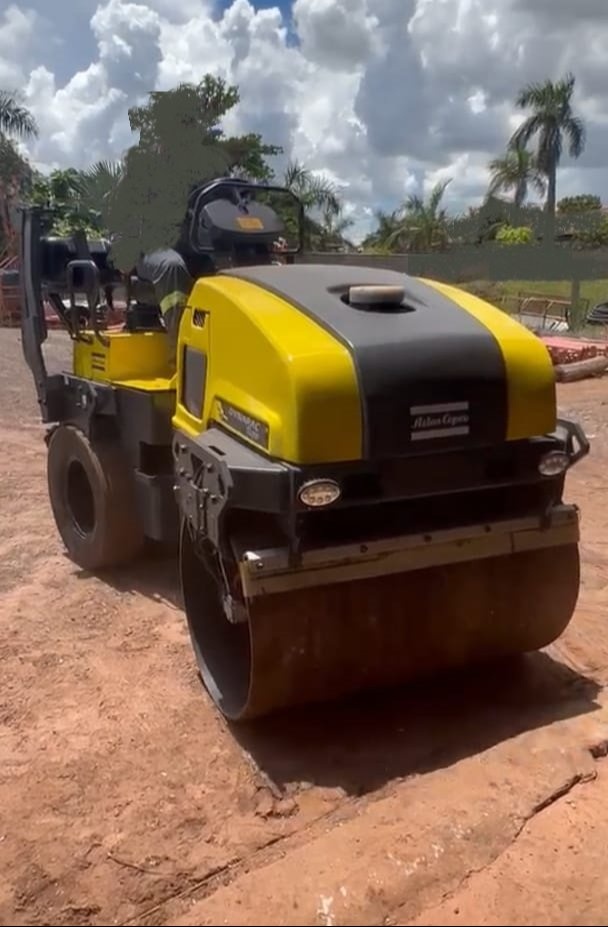 Rolo Compactador Dynapac CC1300 ano 2016