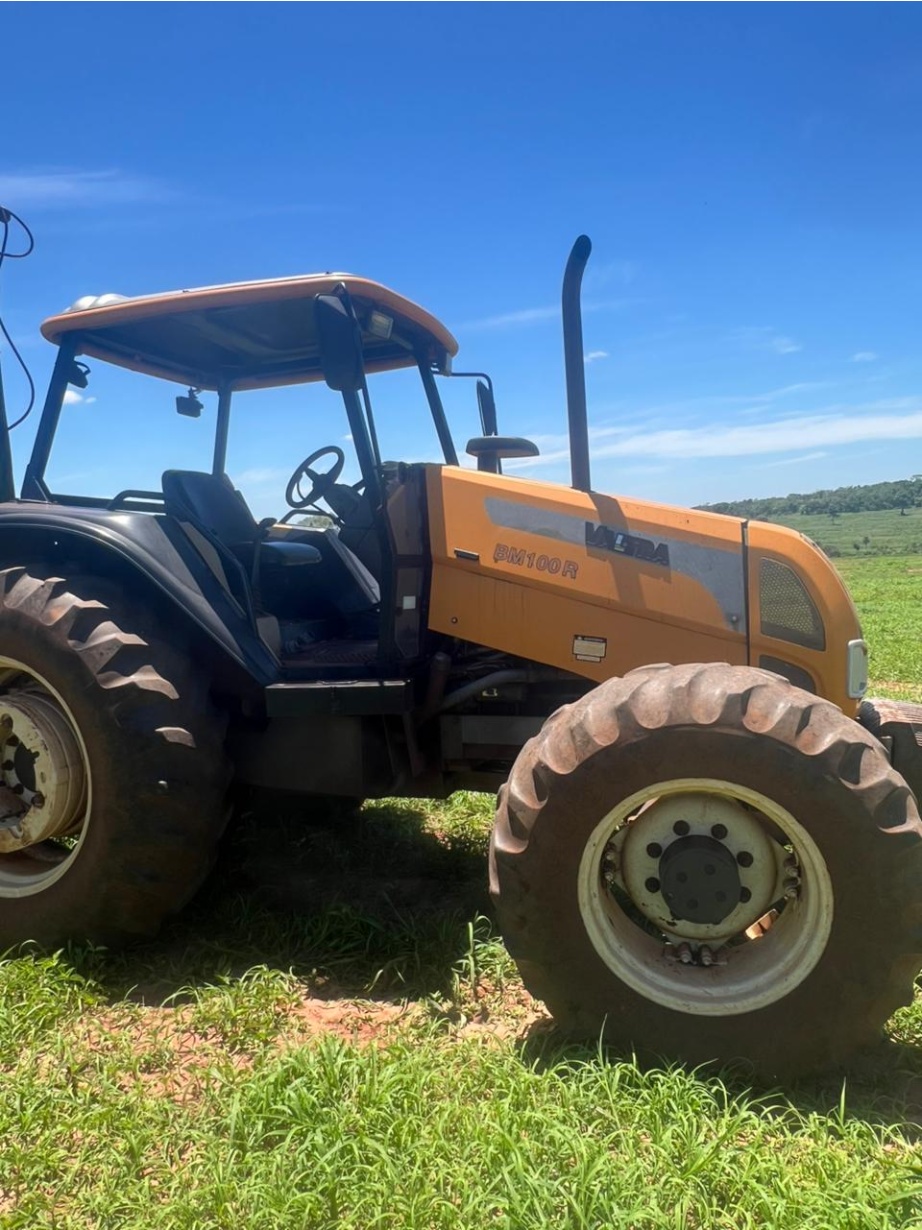 Trator Valtra BM 100 ano 2018