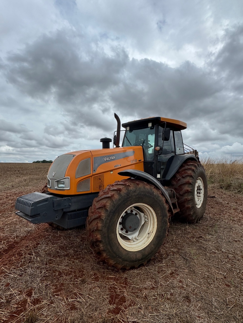 Trator Valtra BH 180 ano 2010
