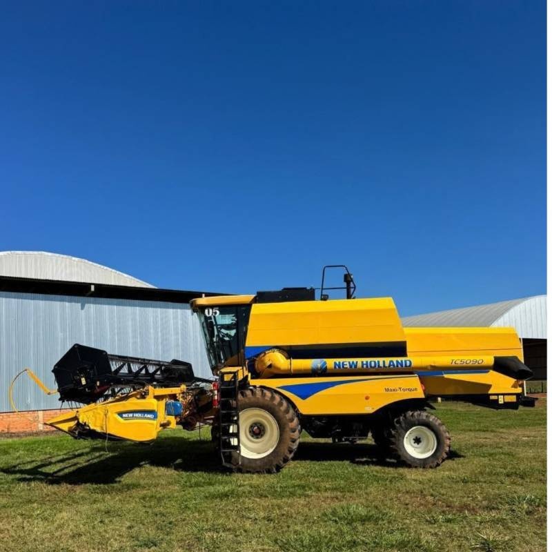 Colheitadeira New Holland TC 5090 ano 2017