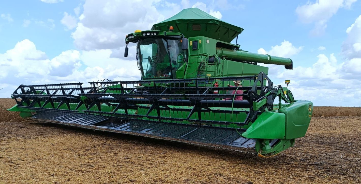 Colheitadeira John Deere S680 ano 2014