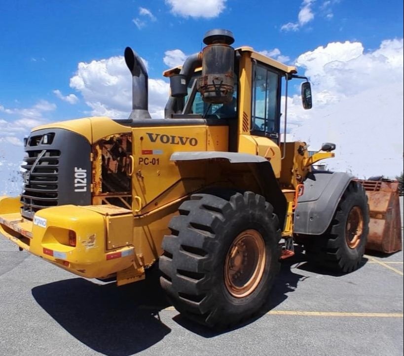 Pá Carregadeira Volvo L120F ano 2022