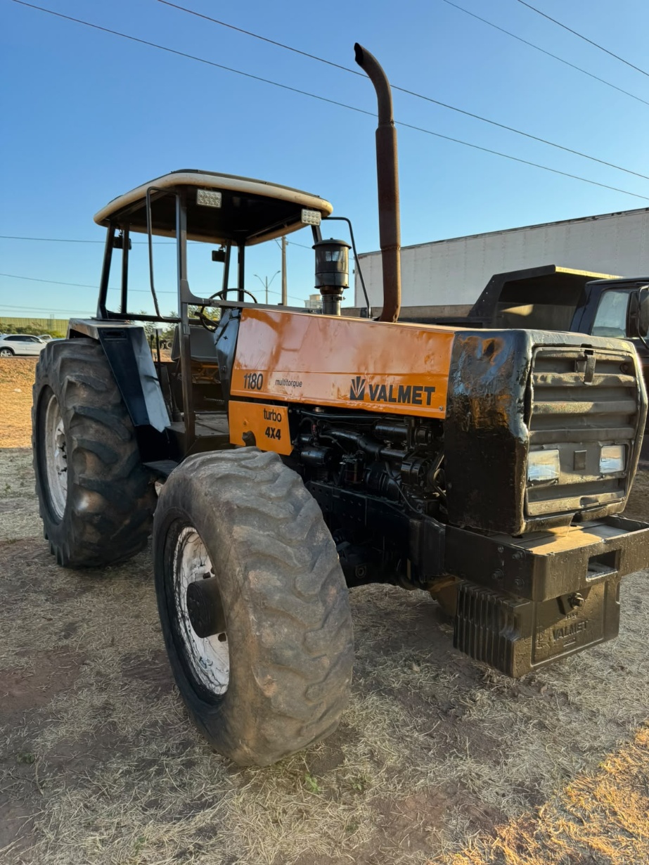 Trator Valmet 1180 ano 1998