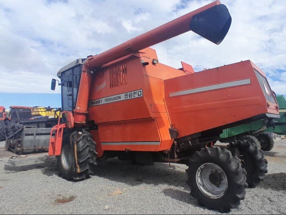 Colheitadeira Massey Ferguson MF 5650 ano 2004