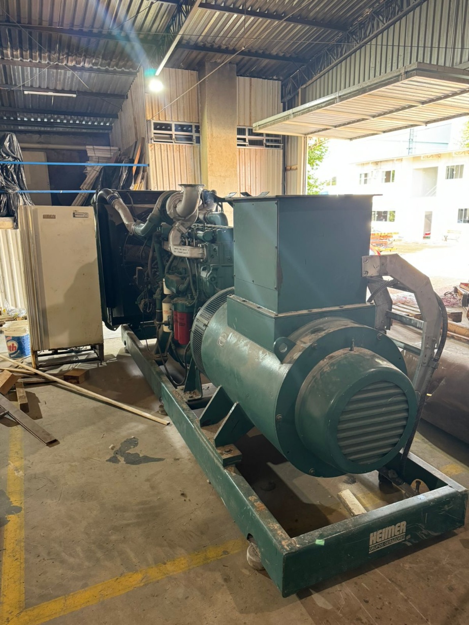 Gerador de Energia Genérica 600 kVA ano 1999