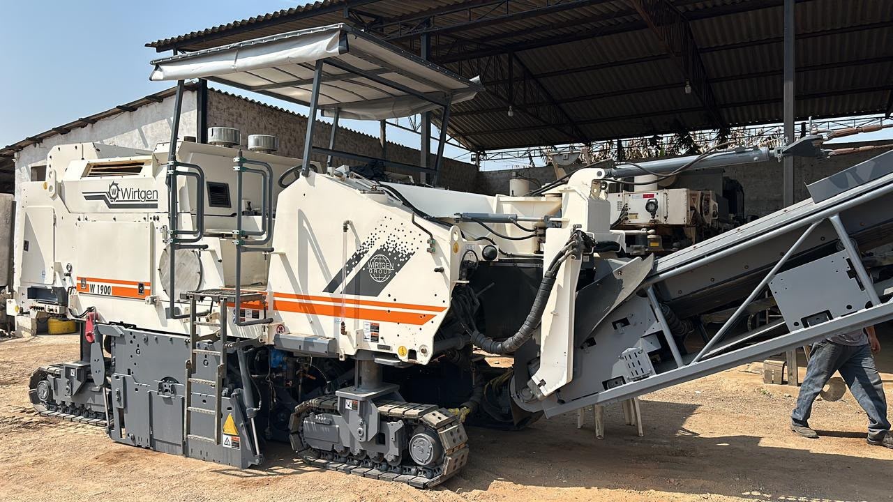 Fresadora Wirtgen W1900 ano 2010