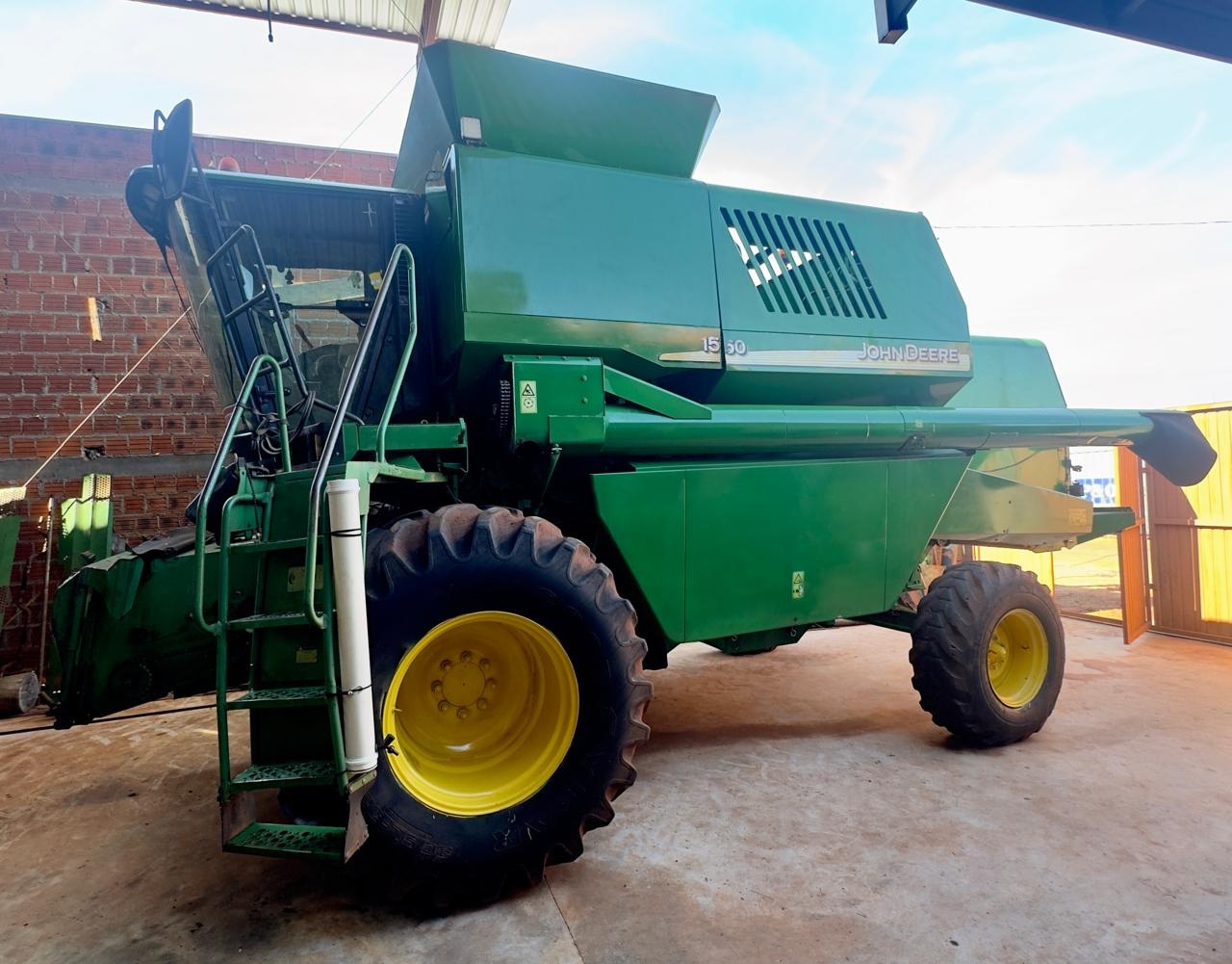 Colheitadeira John Deere 1550