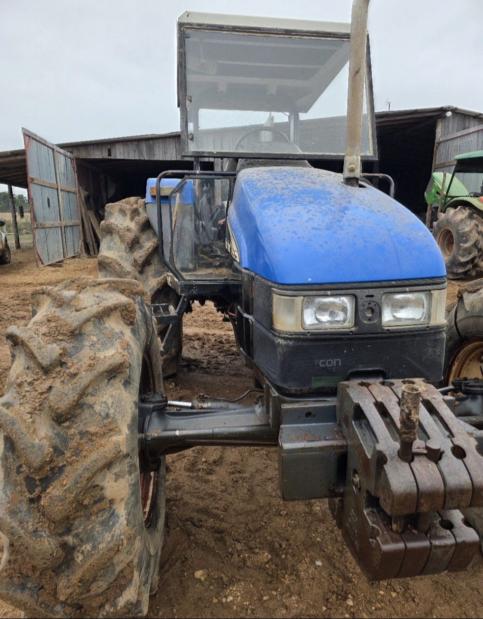 Trator New Holland TL100 ano 2001