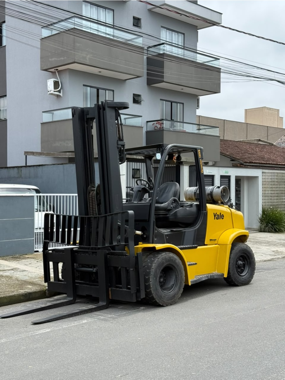 Empilhadeira Yale 155VX ano 2011