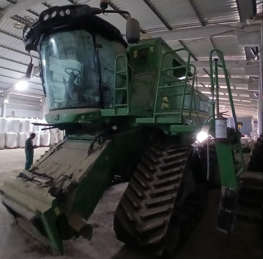Colheitadeira John Deere S550 ano 2015