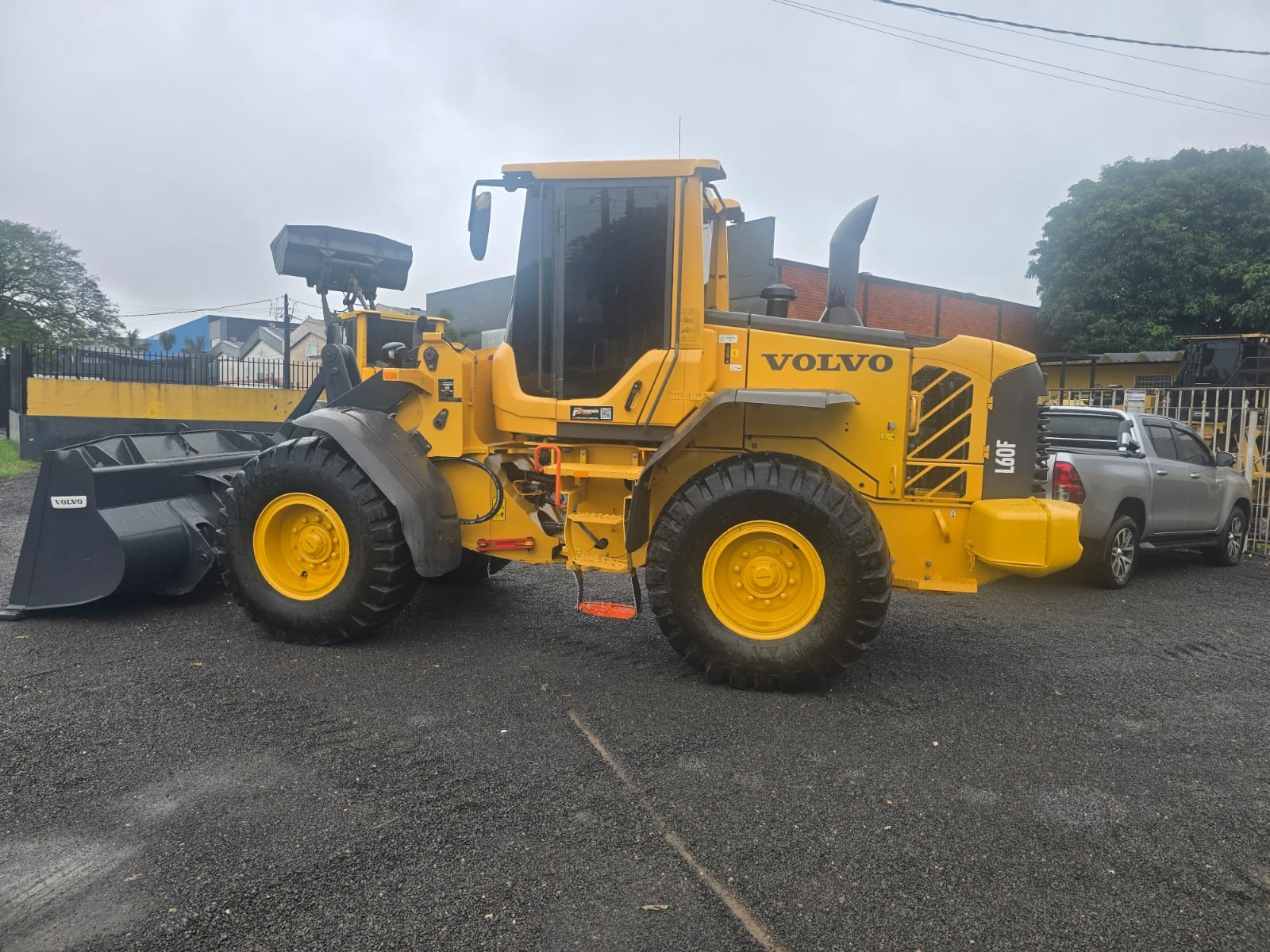 Pá Carregadeira Volvo L60F