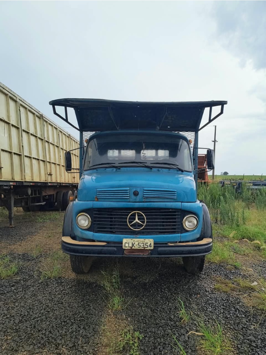 Caminhão Mercedes Benz 1313   Caçamba ano 1982