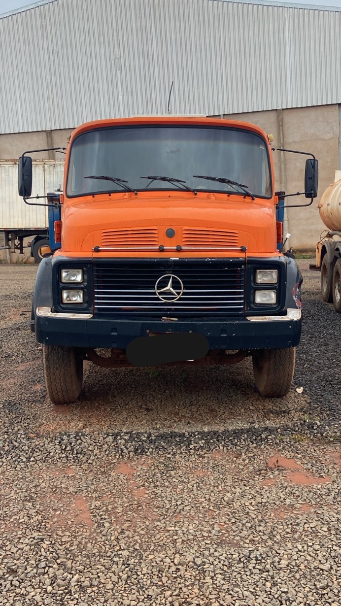 Caminhão Mercedes Benz 1313   Caçamba ano 1980