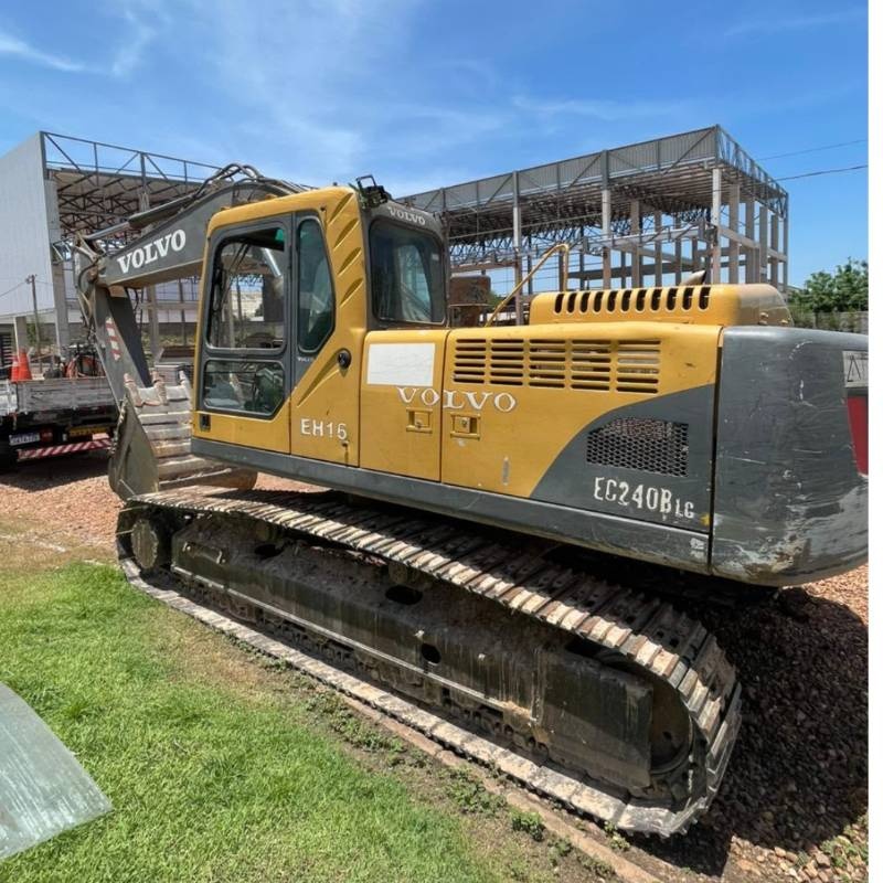 Escavadeira Volvo EC240BLC ano 2011