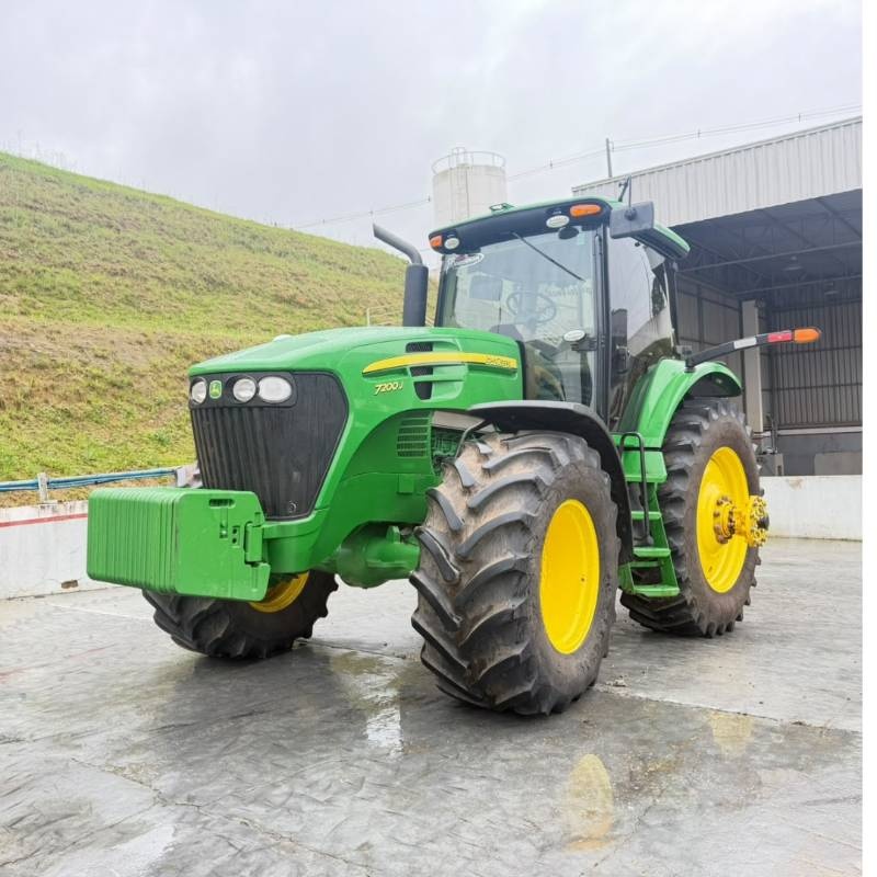 Trator John Deere 7200 J ano 2017