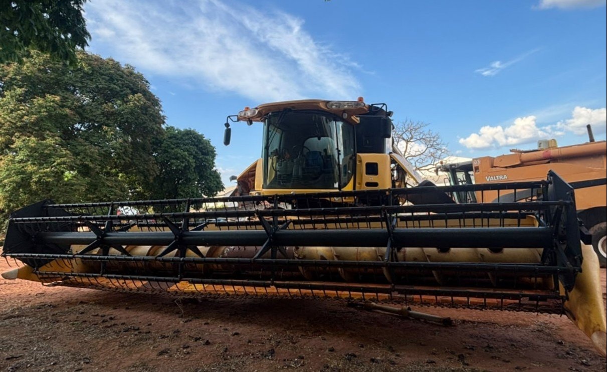 Plaina Agrícola New Holland PL25 ano 2013