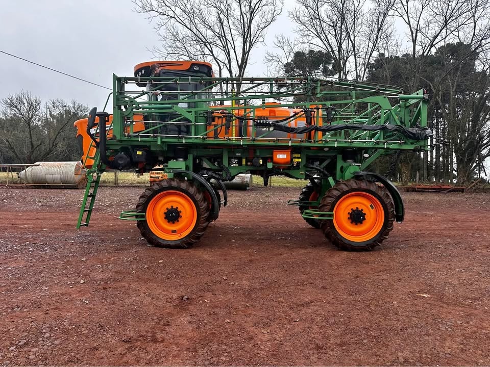 Pulverizador Autopropelido Stara Gladiador 2300 ano 2019