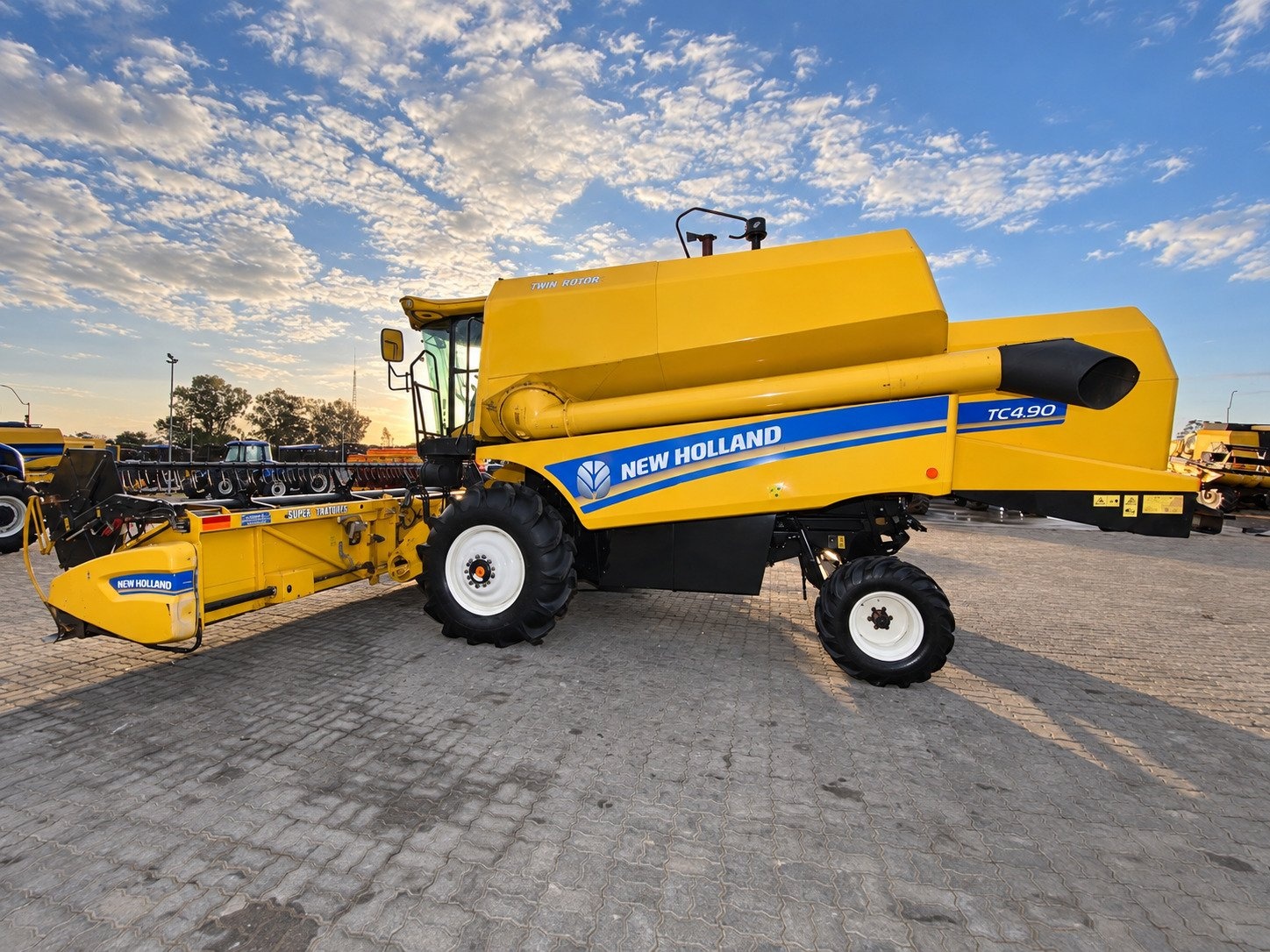 Colheitadeira New Holland TC 4.90 ano 2022
