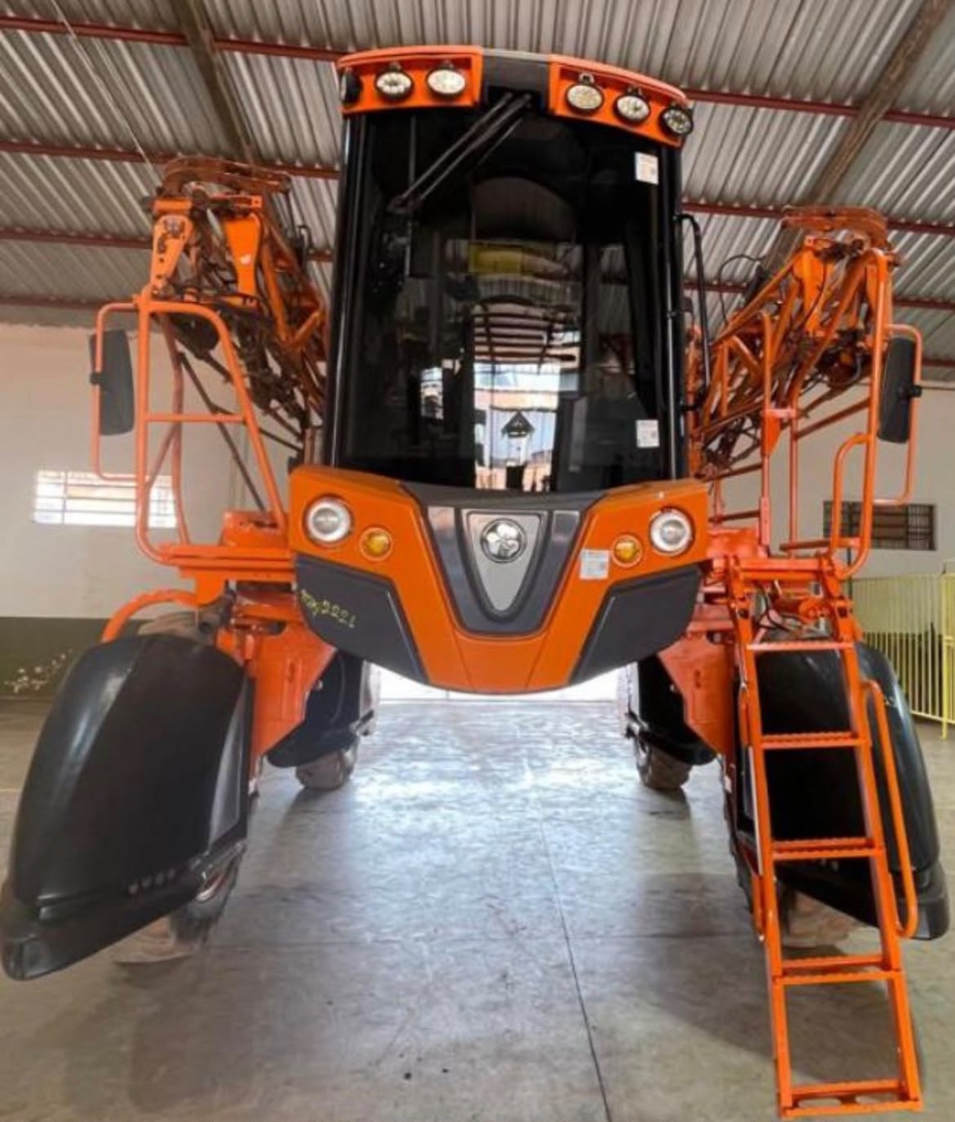 Pulverizador Autopropelido Jacto Uniport 2500 Star ano 2014