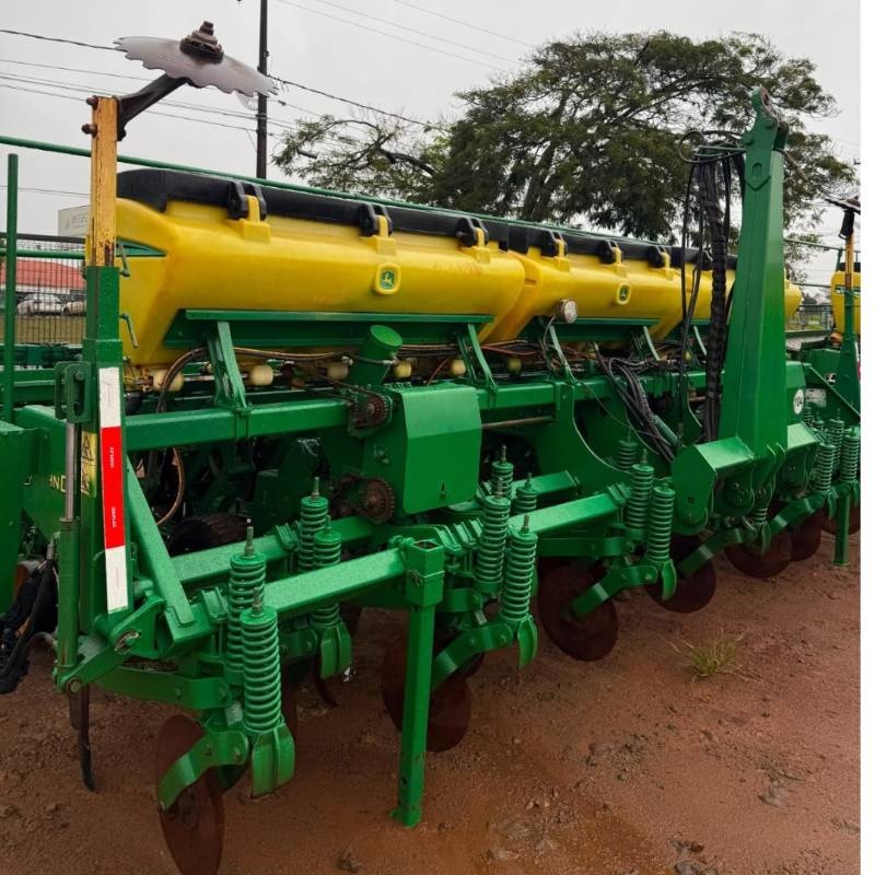 Plantadeira John Deere 1113 ano 2013