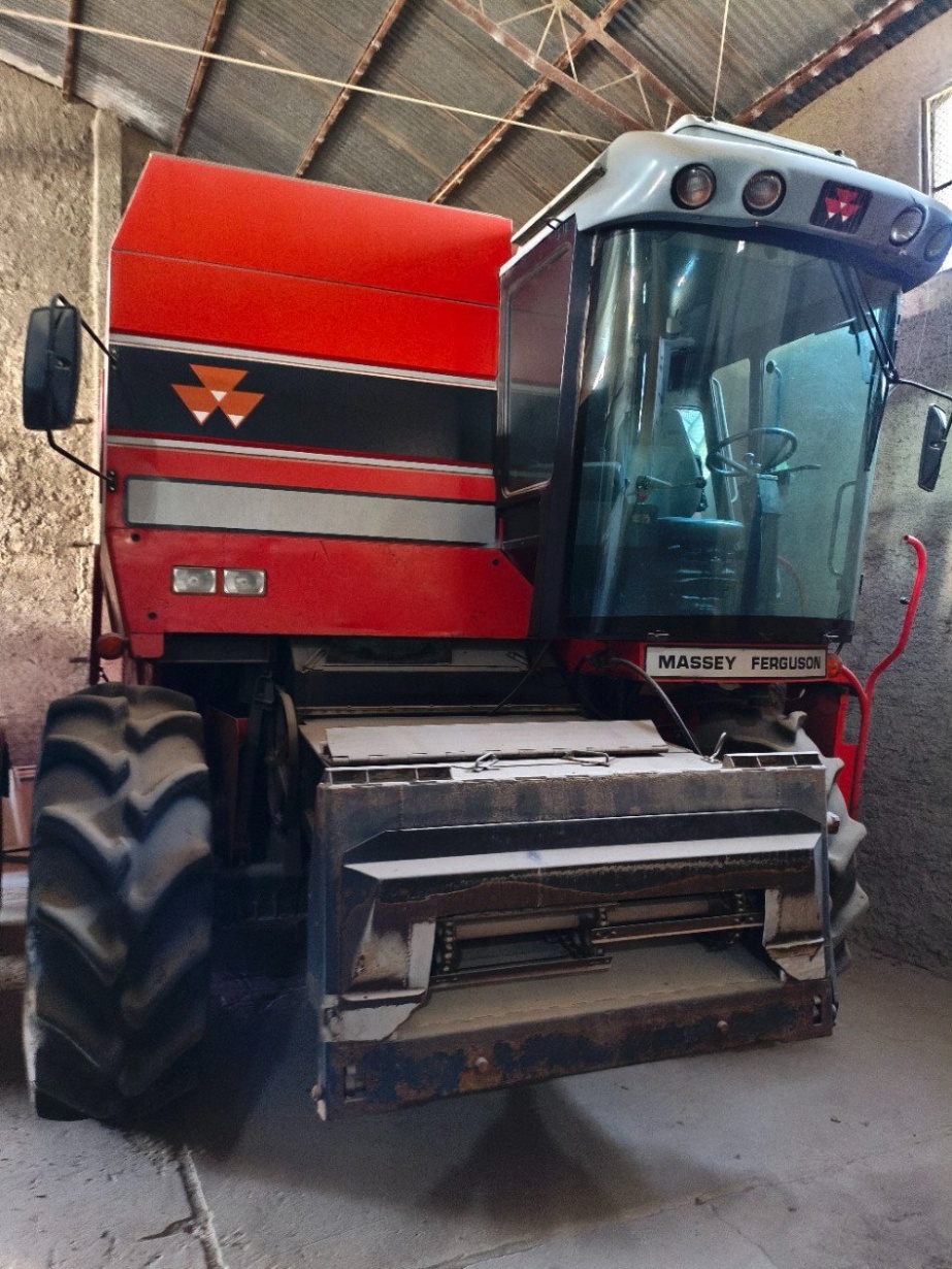Colheitadeira Massey Ferguson MF 5650 ano 2002