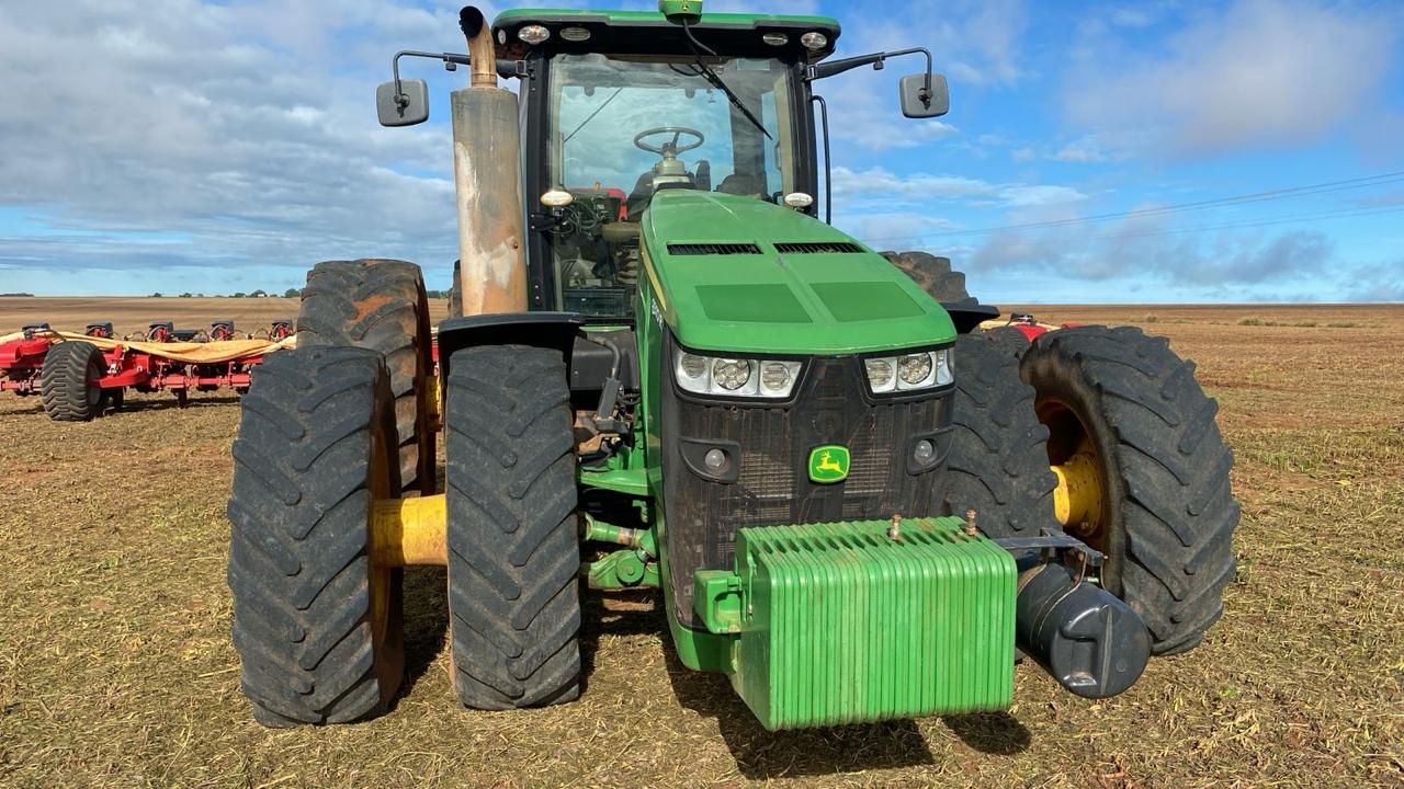 Trator John Deere 8370R ano 2017